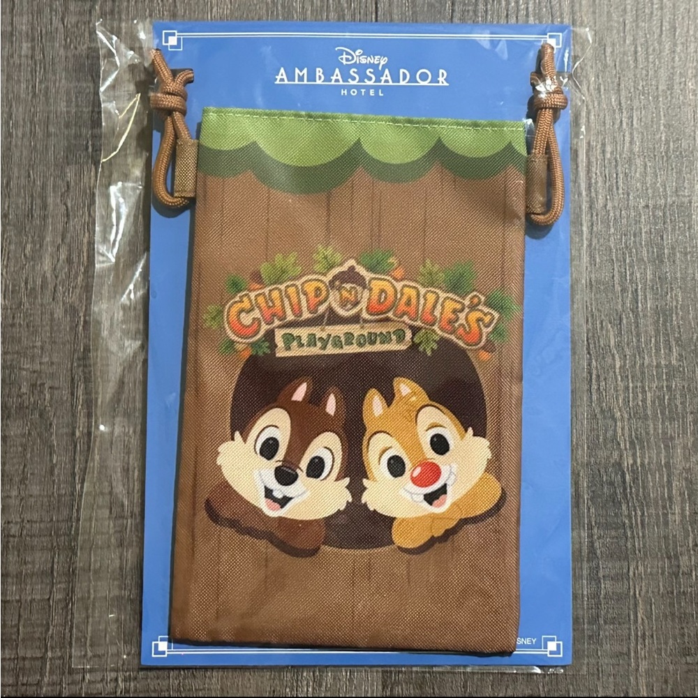 New Chip 'n Dale Brown Crossbody Bag from Tokyo Disney Resort - Picture 3 of 5